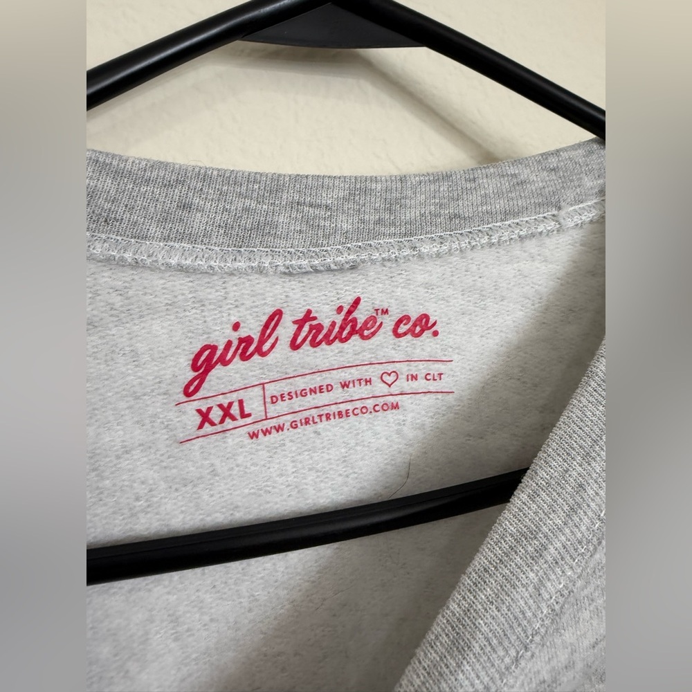 GIRL TRIBE CO The Grinch Whoeville university Crewneck sweatshirt - Picture 3 of 4